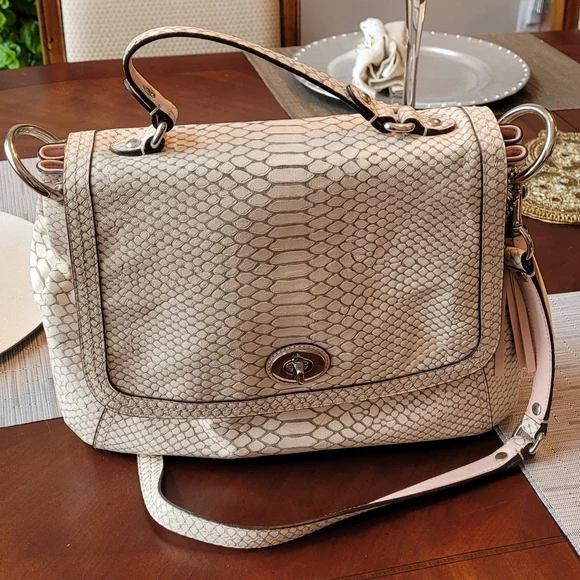 Barely used coach python handbag - Picture 10 of 16